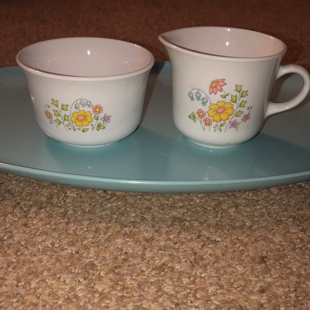 Corelle Meadow Creamer and sugar bowl